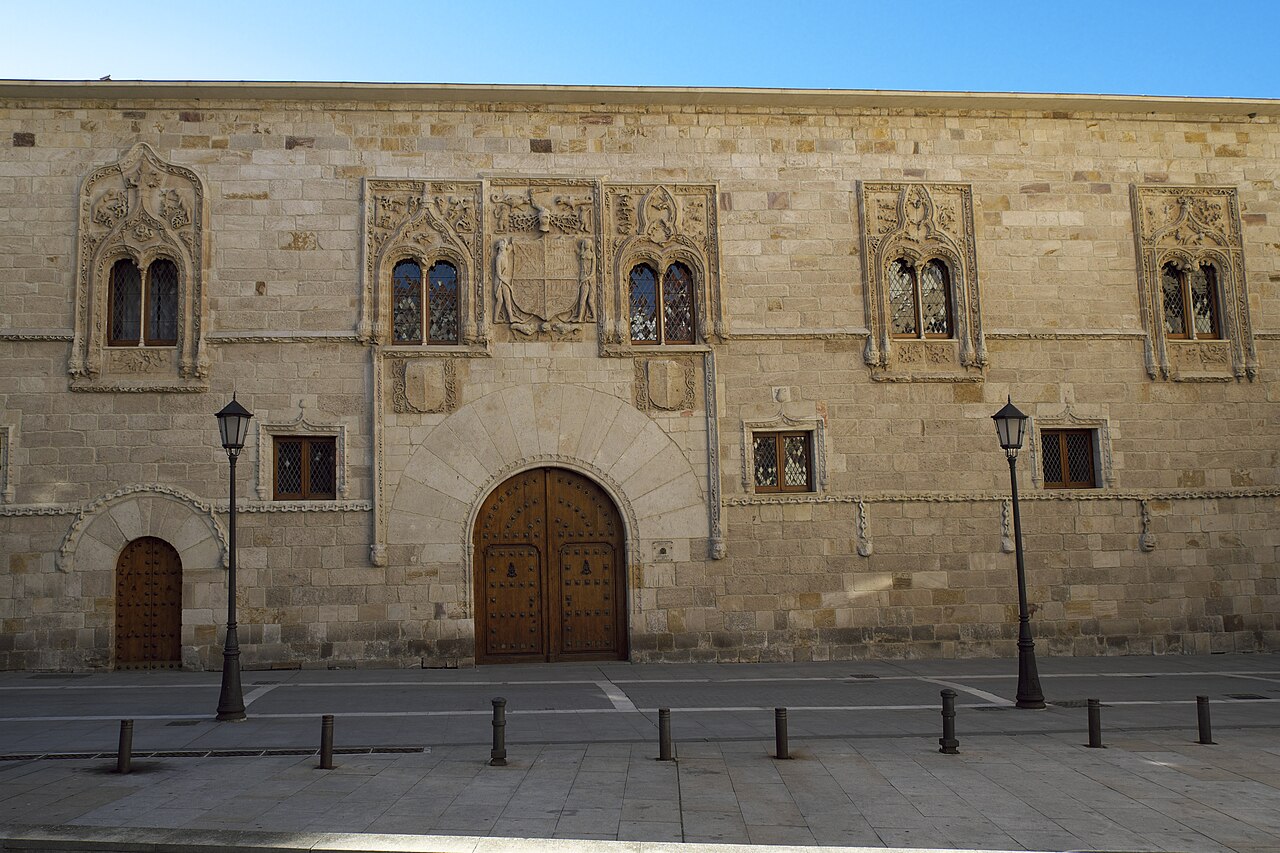 Palacio de los Momos